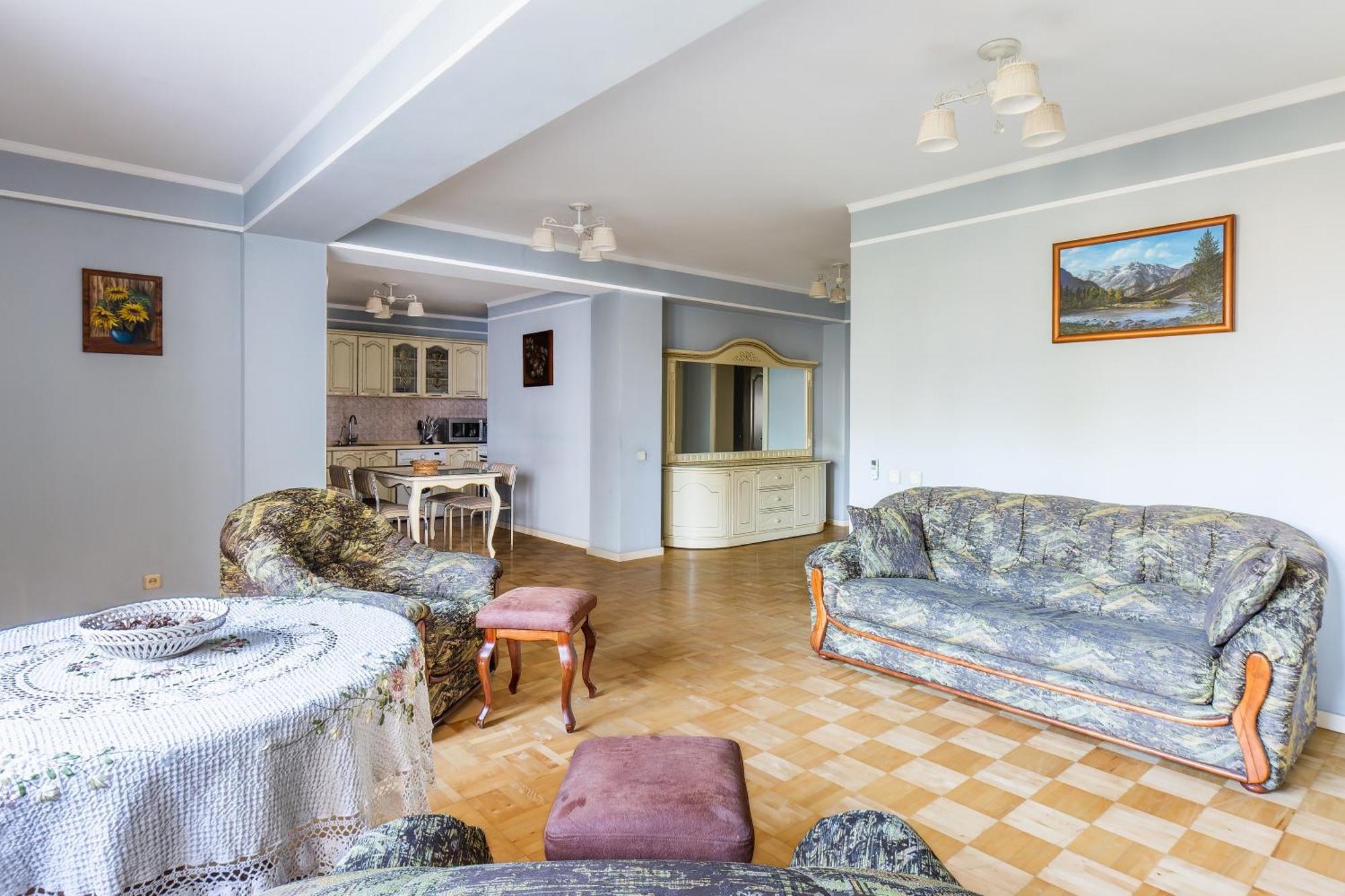 Downtown Big Apartment Ташкент Екстериор снимка