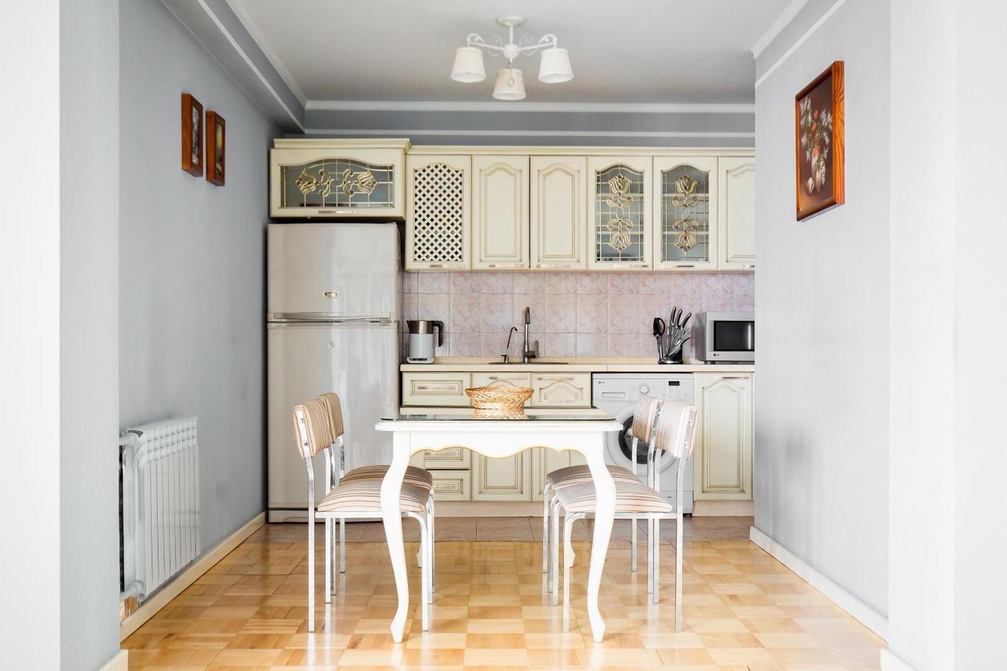 Downtown Big Apartment Ташкент Екстериор снимка